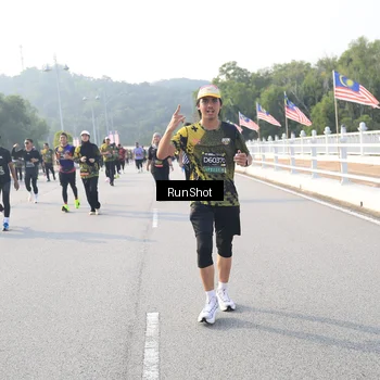 Runner Photo 6894950