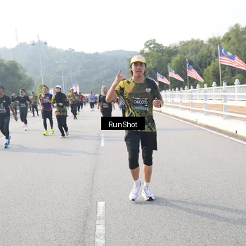 Runner Photo 6894956