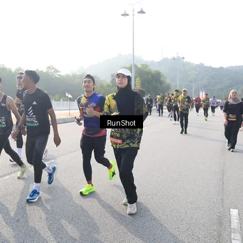Runner Photo 6894998