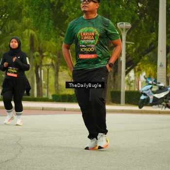 Runner Photo 6895024