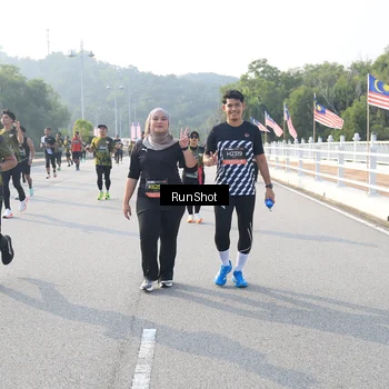 Runner Photo 6895056