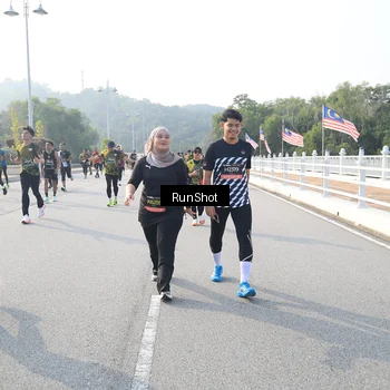 Runner Photo 6895071