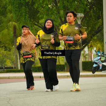 Runner Photo 6895072