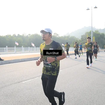 Runner Photo 6895085