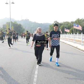 Runner Photo 6895099