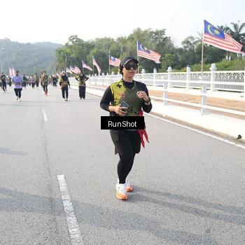 Runner Photo 6895128
