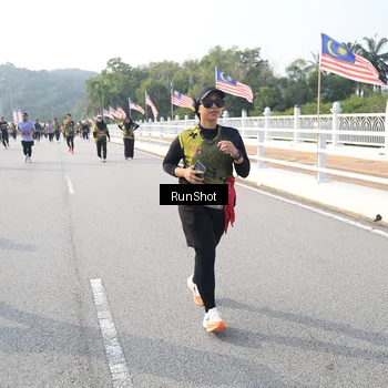 Runner Photo 6895131