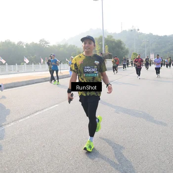 Runner Photo 6895136