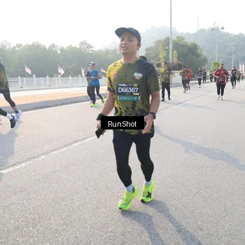 Runner Photo 6895140