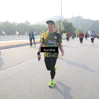Runner Photo 6895142