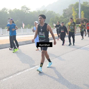 Runner Photo 6895161