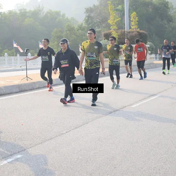 Runner Photo 6895179
