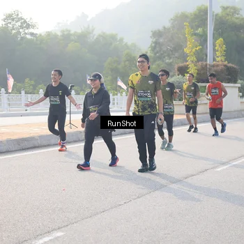 Runner Photo 6895195