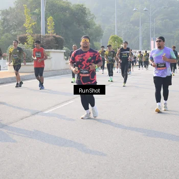 Runner Photo 6895210