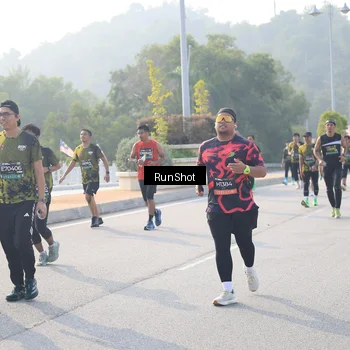 Runner Photo 6895223