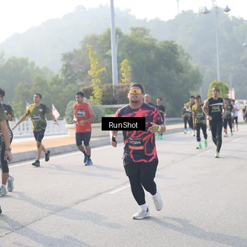 Runner Photo 6895233