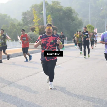 Runner Photo 6895243
