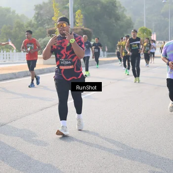 Runner Photo 6895252