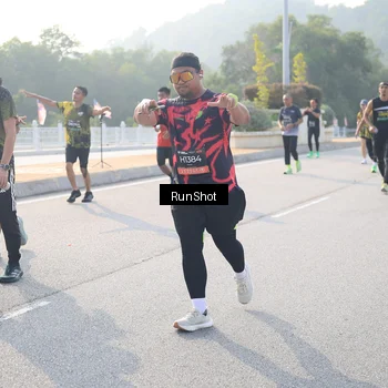 Runner Photo 6895272