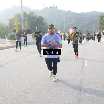 Runner Photo 6895281