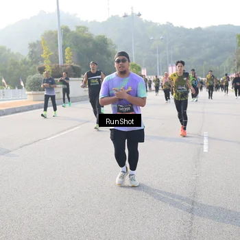 Runner Photo 6895292