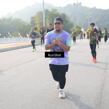 Runner Photo 6895331