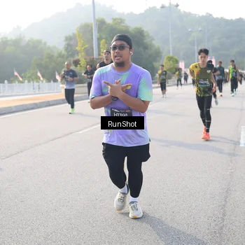 Runner Photo 6895332
