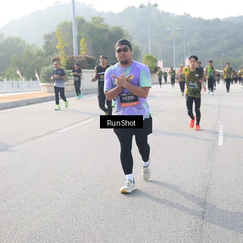 Runner Photo 6895333