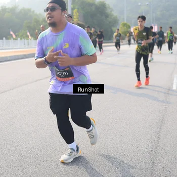Runner Photo 6895342