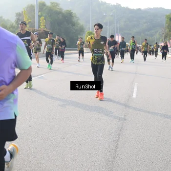 Runner Photo 6895351