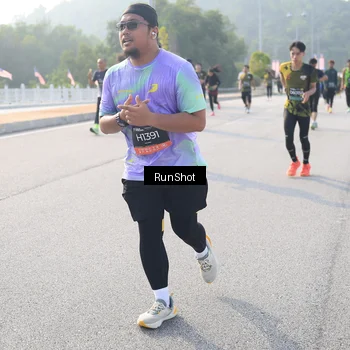 Runner Photo 6895356