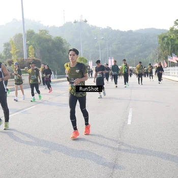 Runner Photo 6895365