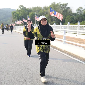 Runner Photo 6895390