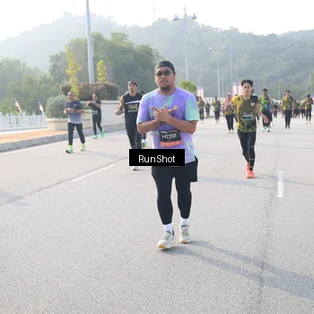 Runner Photo 6895392
