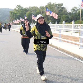 Runner Photo 6895398