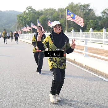 Runner Photo 6895412