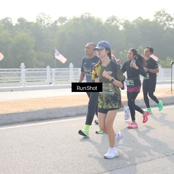 Runner Photo 6895440