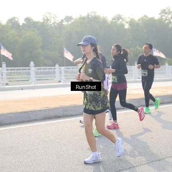 Runner Photo 6895444