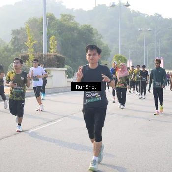 Runner Photo 6895464