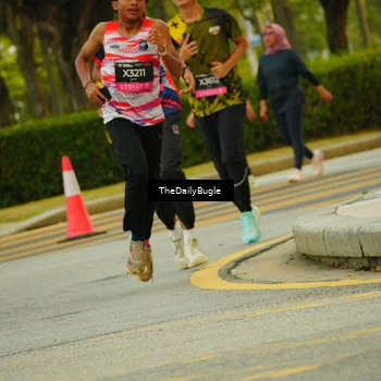 Runner Photo 6895467