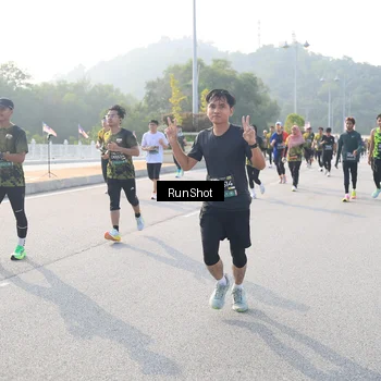 Runner Photo 6895495