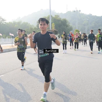 Runner Photo 6895515