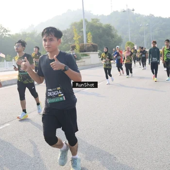 Runner Photo 6895517