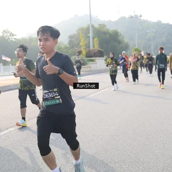 Runner Photo 6895530