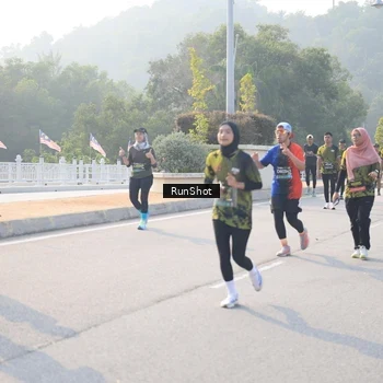 Runner Photo 6895537