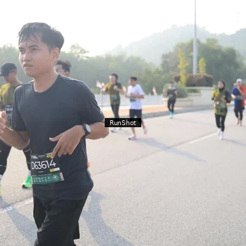 Runner Photo 6895539