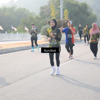 Runner Photo 6895566