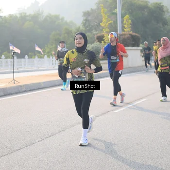 Runner Photo 6895579