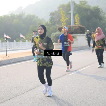 Runner Photo 6895580