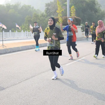 Runner Photo 6895581
